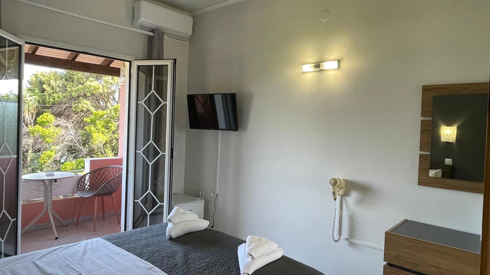 Alonaki Bay Apartment Halikounas Exterior photo