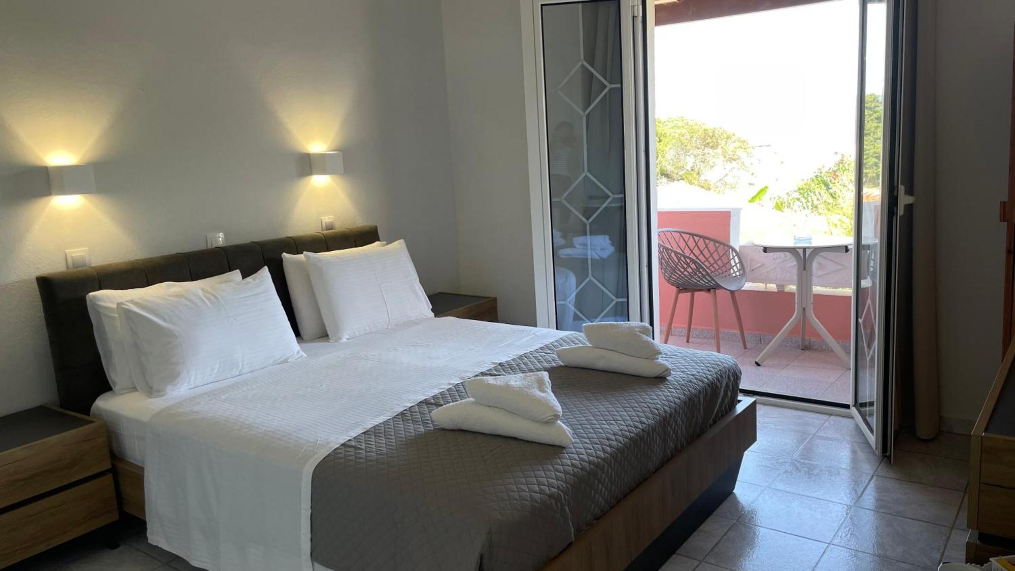 Alonaki Bay Apartment Halikounas Exterior photo